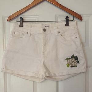 Hudson Asha Midrise Cuffed Short - White With Embroidered Flowers
